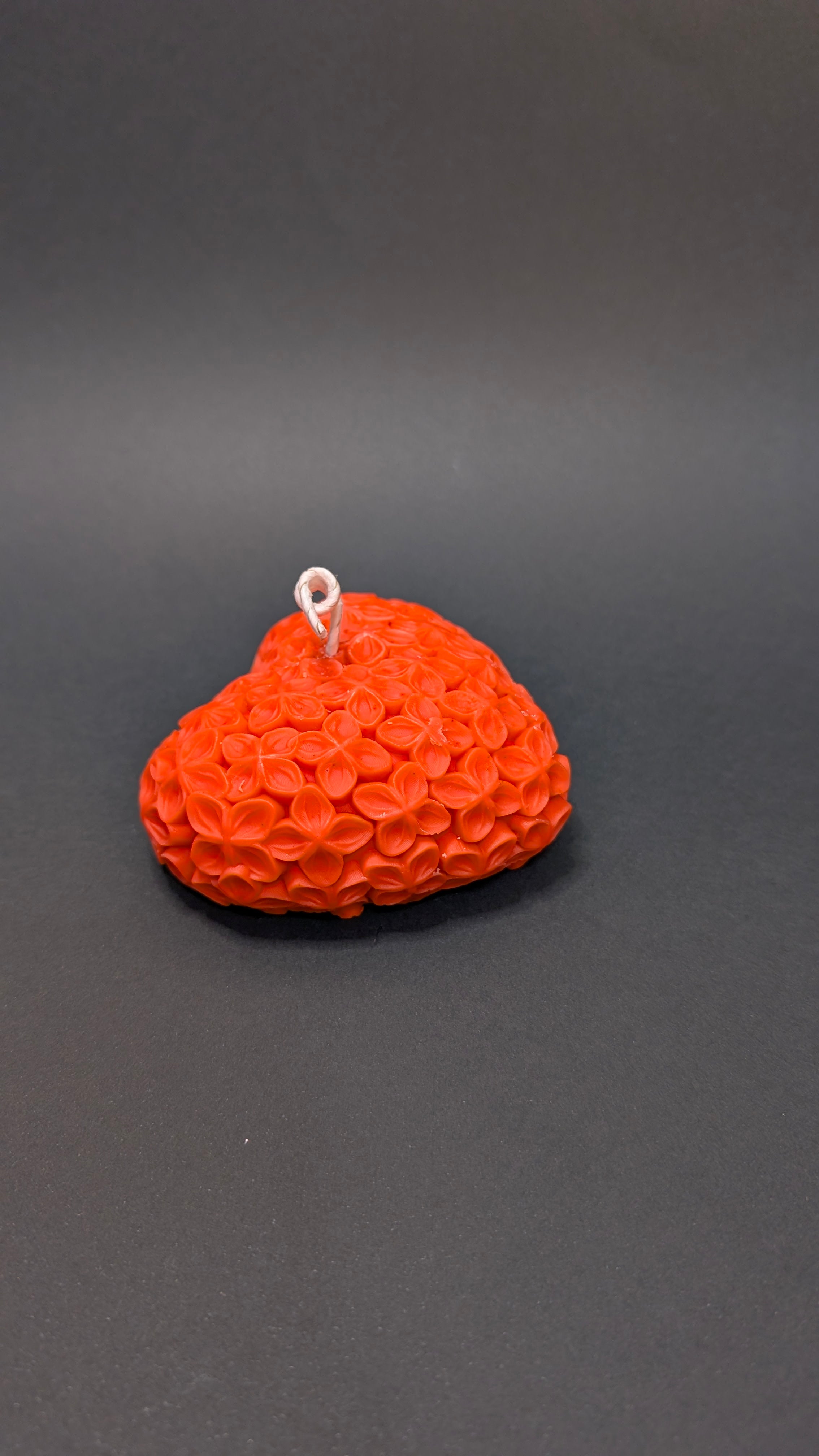 Vela decorativa corazón floral