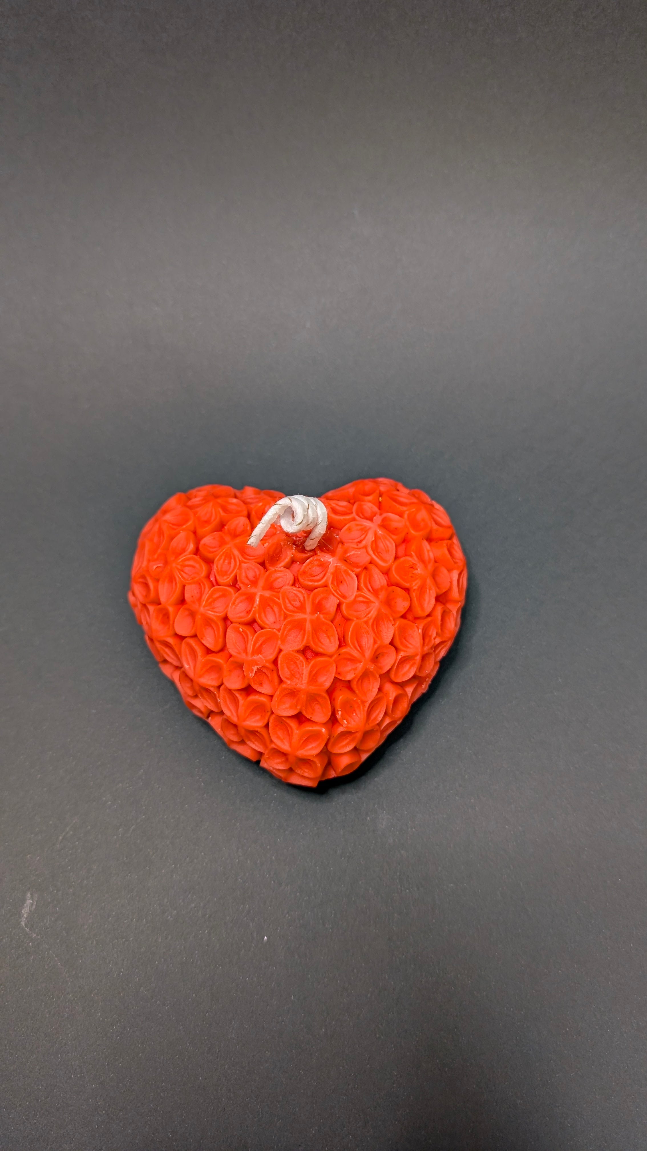 Vela decorativa corazón floral