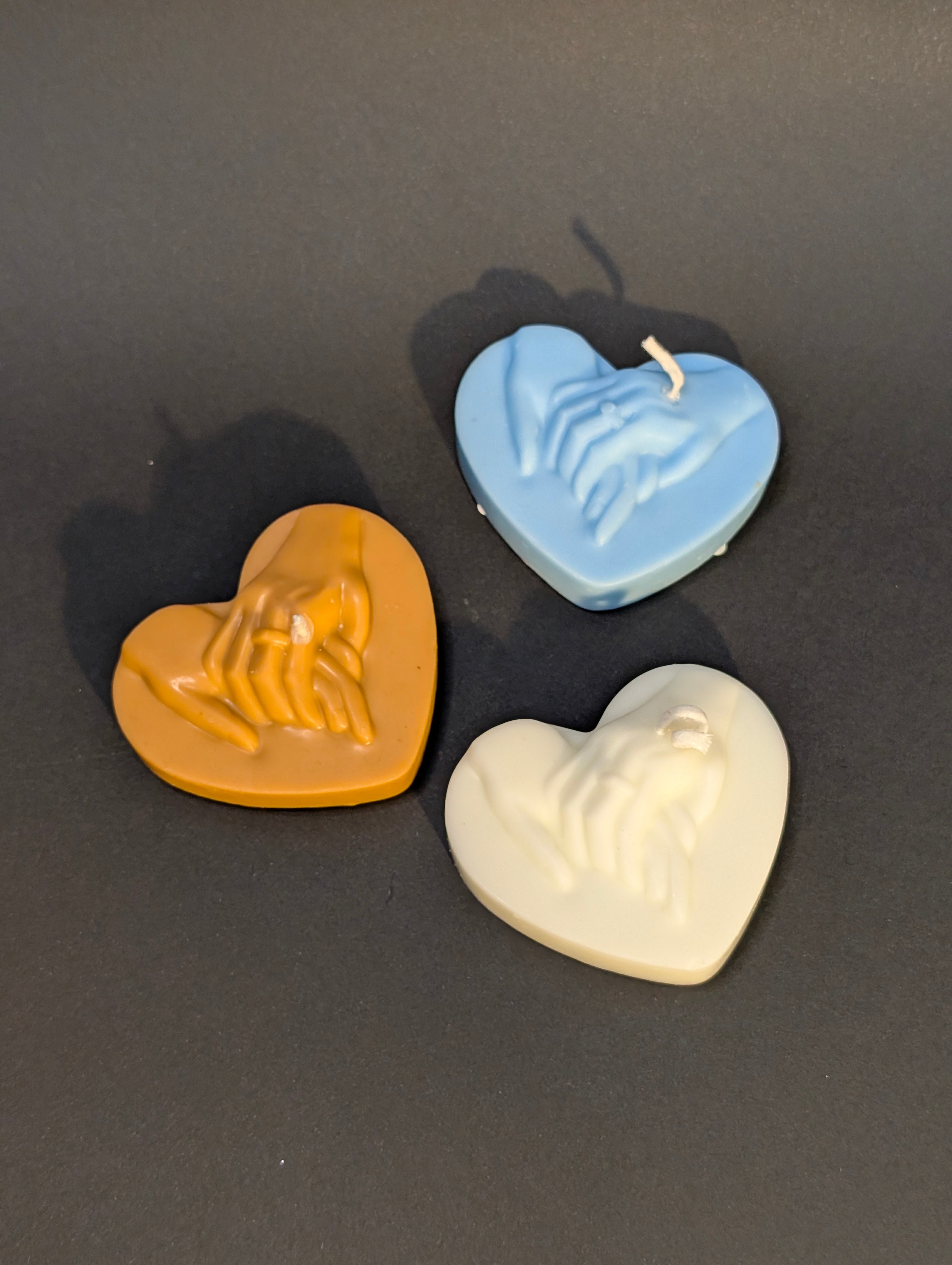 Vela corazón con anillo tallado